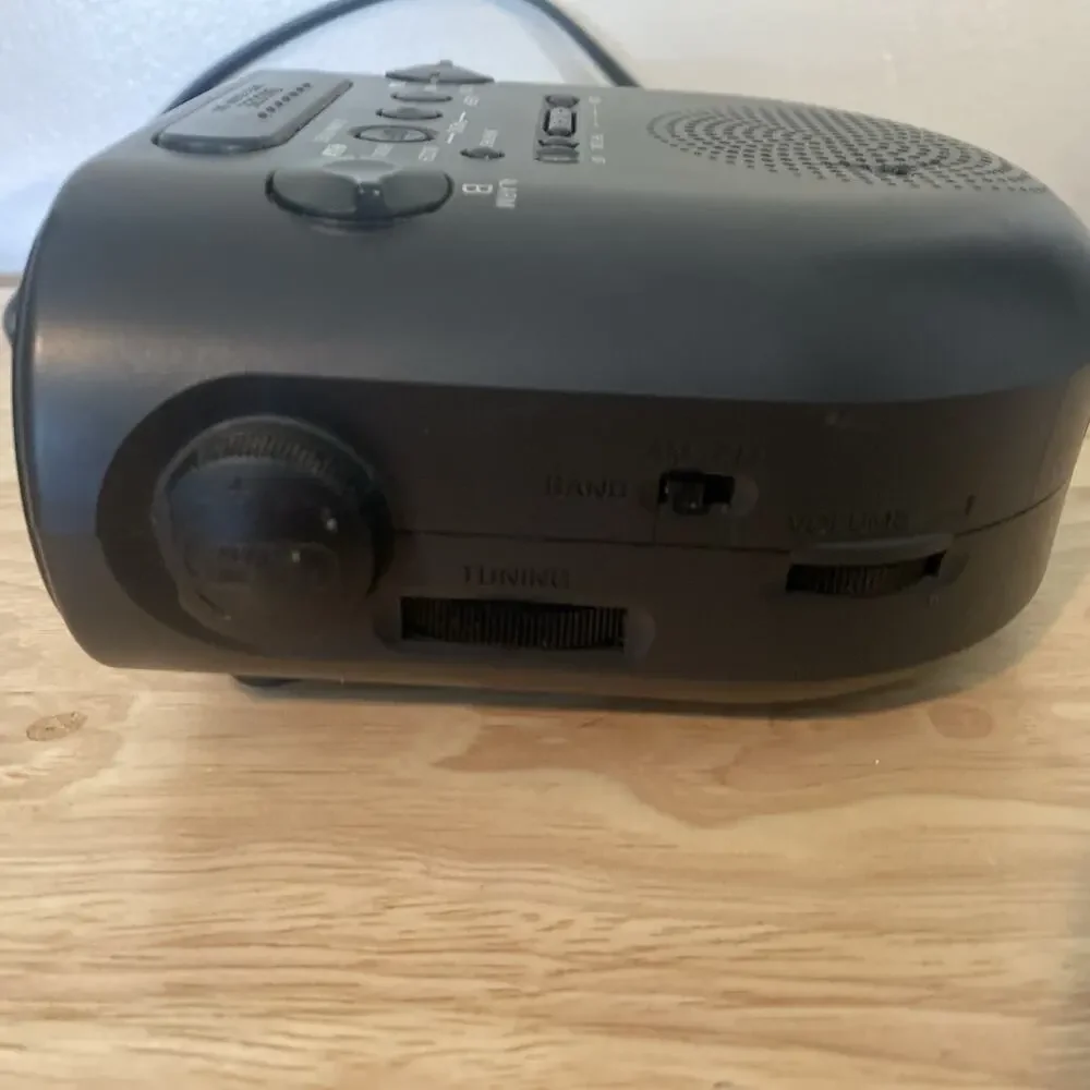 Sony Dream Machine Clock Radio ICF-C318. Tested And Working